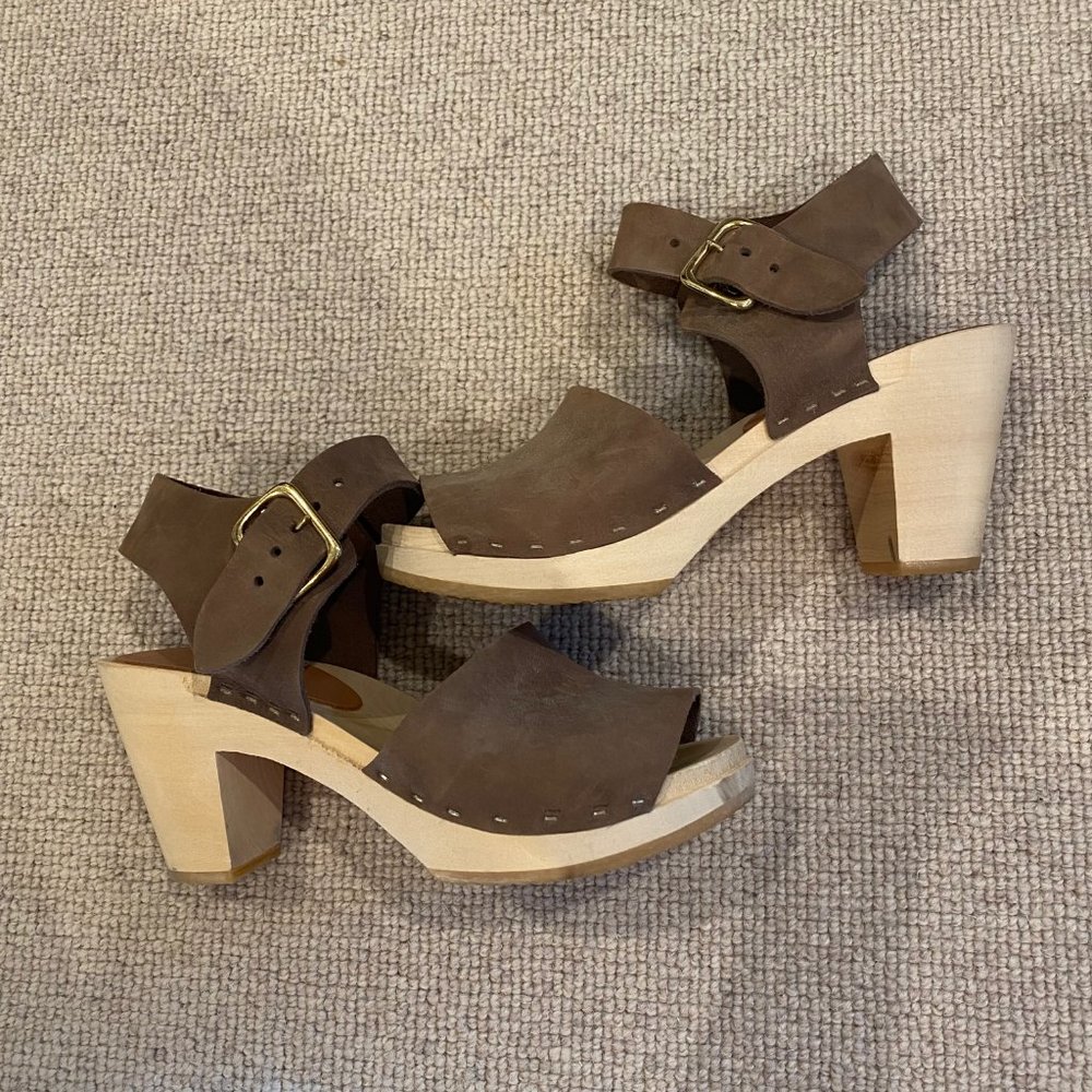 Bryr Emma Spanish Toe in Sable Nubuck sz 4/34